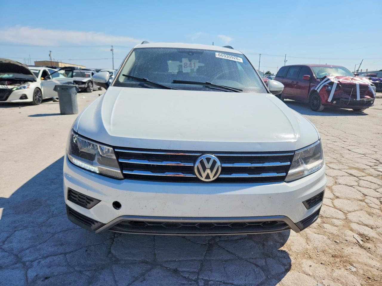 2018 Volkswagen Tiguan Se White vin: 3VV3B7AXXJM190854