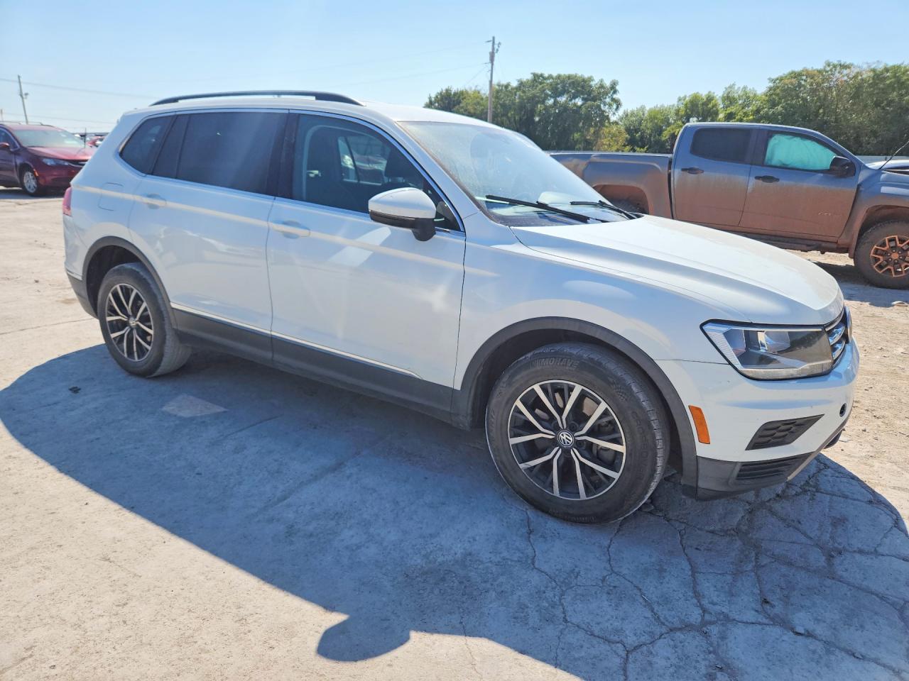 2018 Volkswagen Tiguan Se White vin: 3VV3B7AXXJM190854