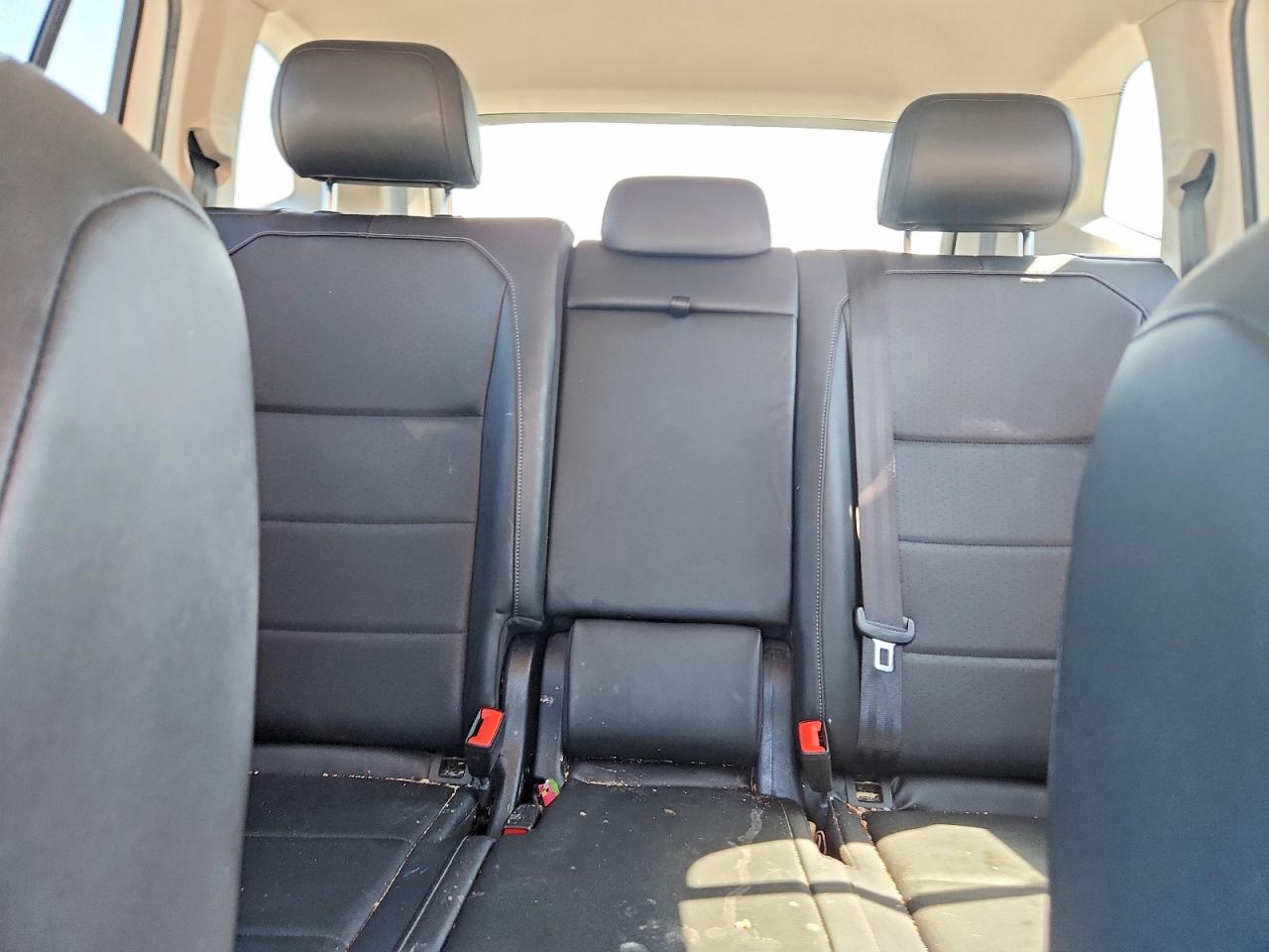 2018 Volkswagen Tiguan Se White vin: 3VV3B7AXXJM190854