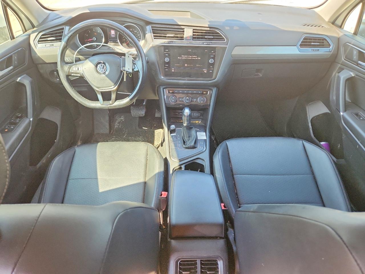 2018 Volkswagen Tiguan Se White vin: 3VV3B7AXXJM190854