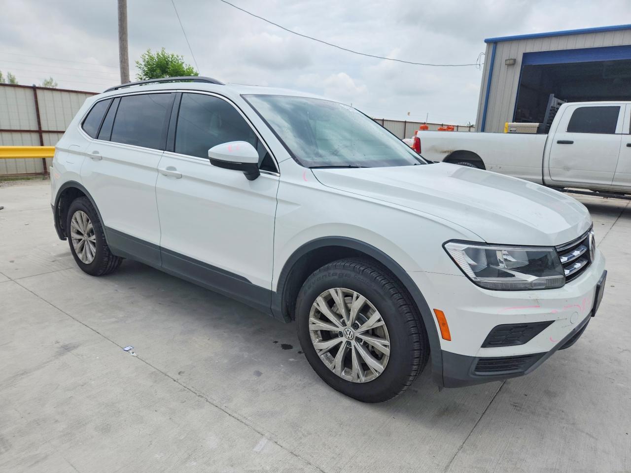 2019 Volkswagen Tiguan Se White vin: 3VV3B7AXXKM078735
