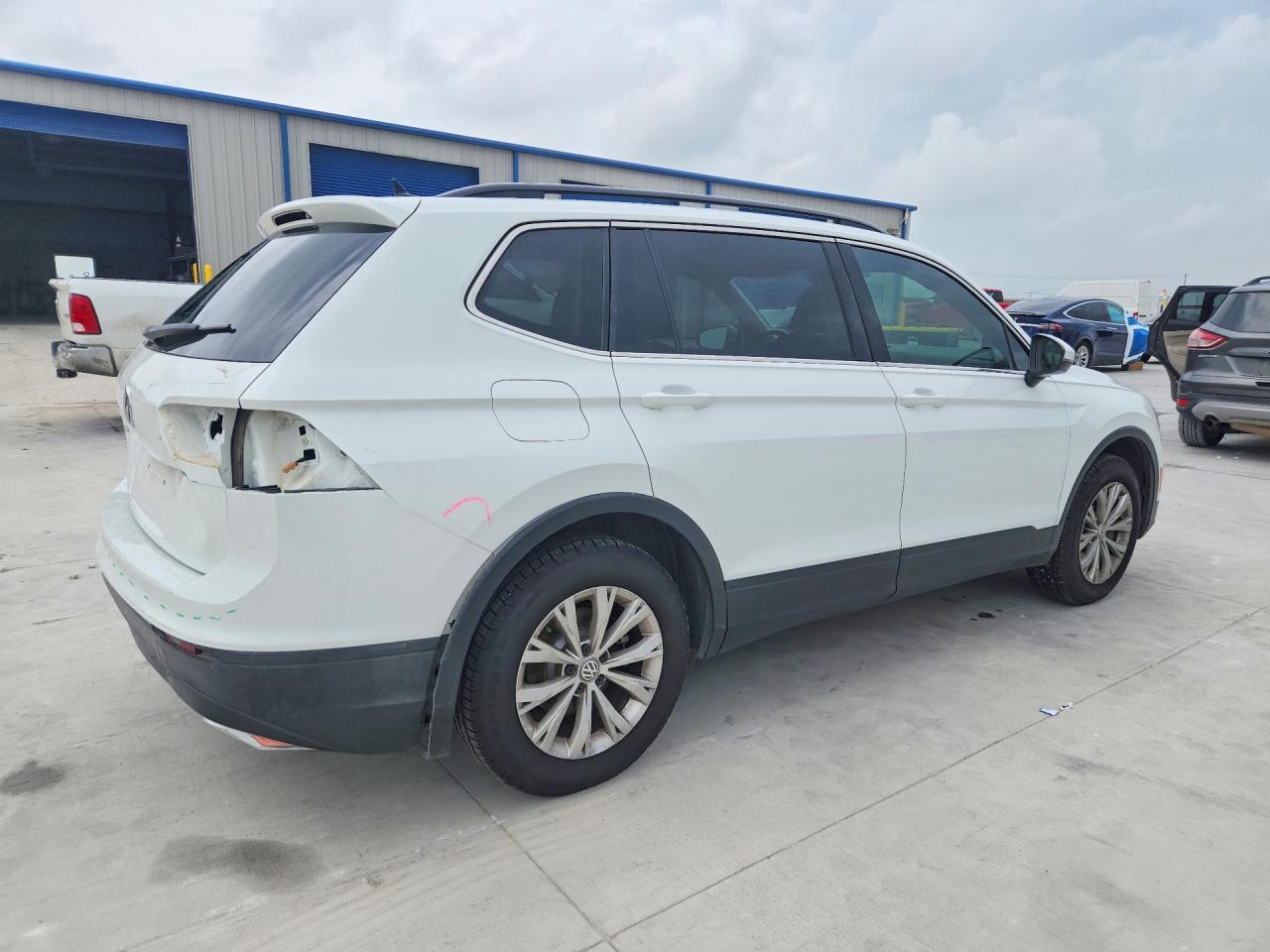 2019 Volkswagen Tiguan Se White vin: 3VV3B7AXXKM078735