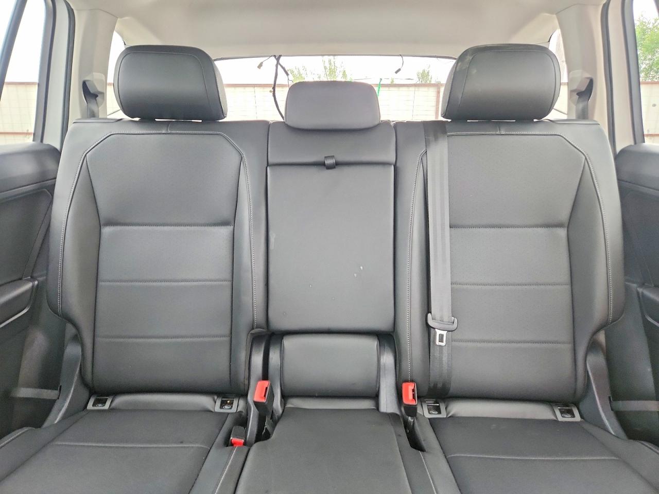 2019 Volkswagen Tiguan Se White vin: 3VV3B7AXXKM078735