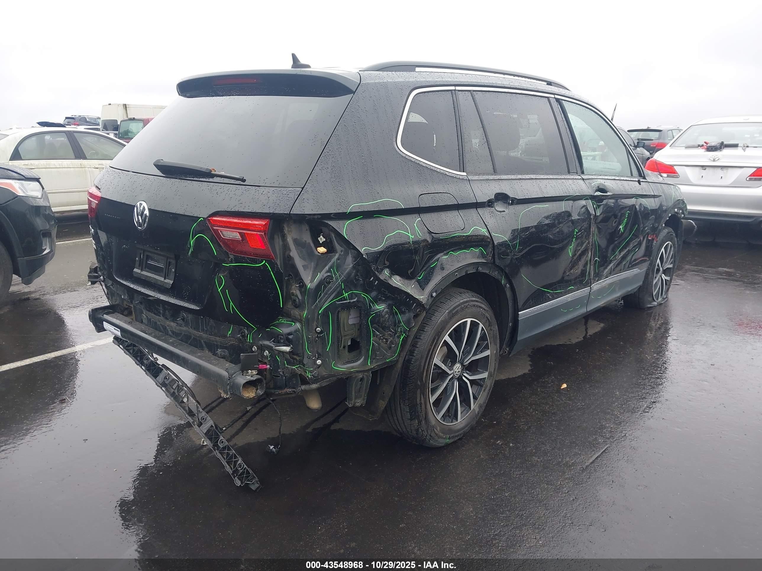 2021 Volkswagen Tiguan 2.0t Se/2.0t Se R-line Black/2.0t Sel Черный vin: 3VV3B7AXXMM077720