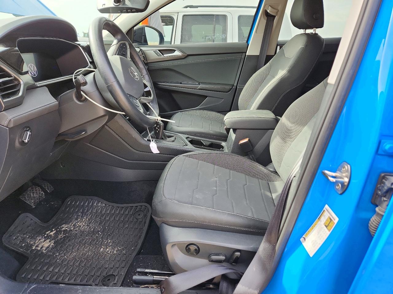 2025 Volkswagen Taos Se Black Blue vin: 3VV3C7B27SM007203