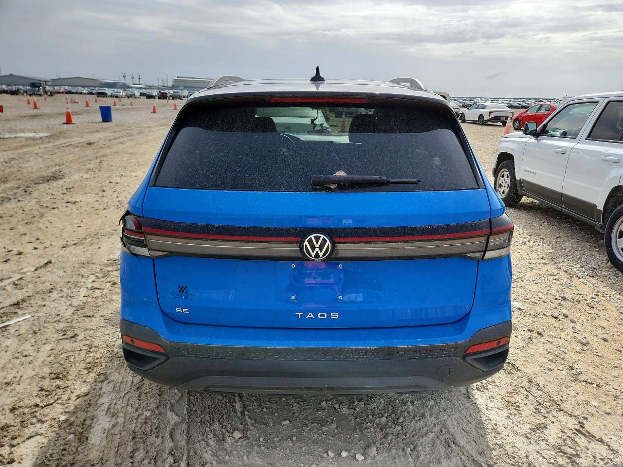 2025 Volkswagen Taos Se Black Blue vin: 3VV3C7B27SM007203