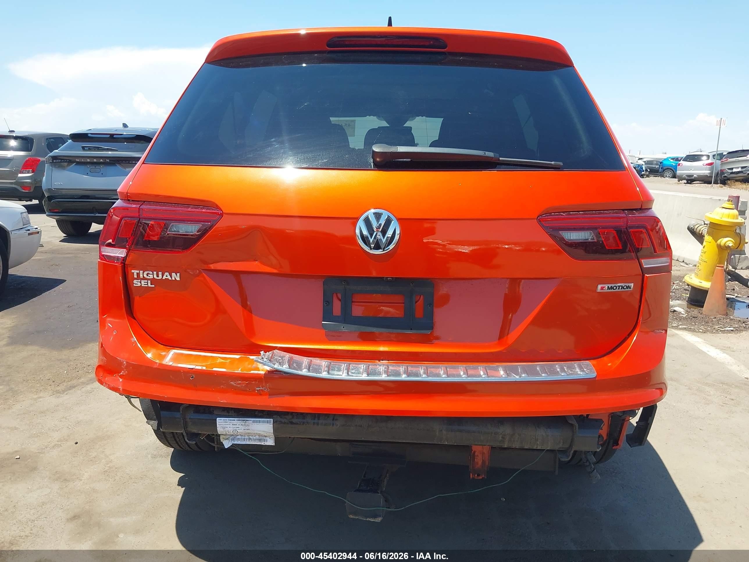 2019 Volkswagen Tiguan 2.0t Sel Premium/2.0t Sel Premium R-line Orange vin: 3VV4B7AX0KM039396