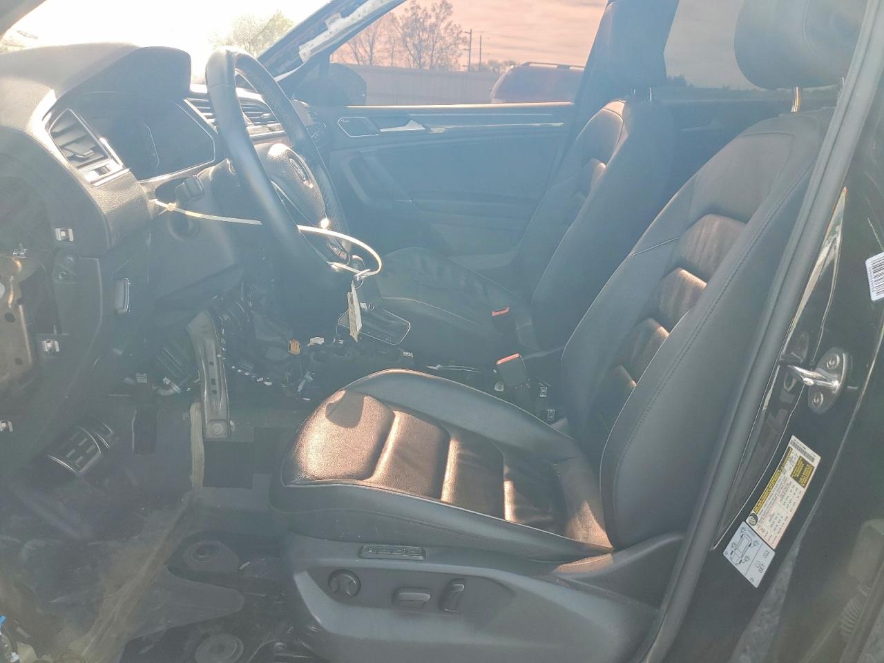 2020 Volkswagen Tiguan Sel Premium R-line Черный vin: 3VV4B7AX0LM098577