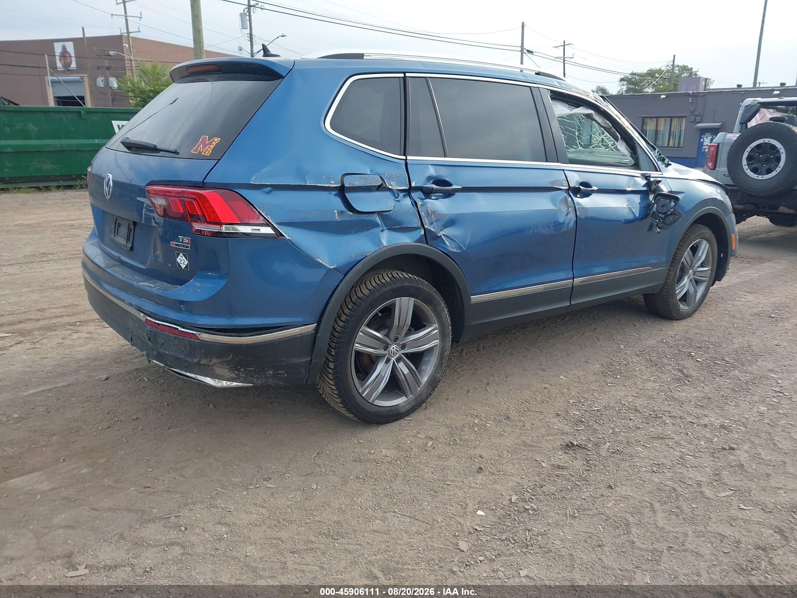 2018 Volkswagen Tiguan 2.0t Sel Premium Blue vin: 3VV4B7AX8JM196317