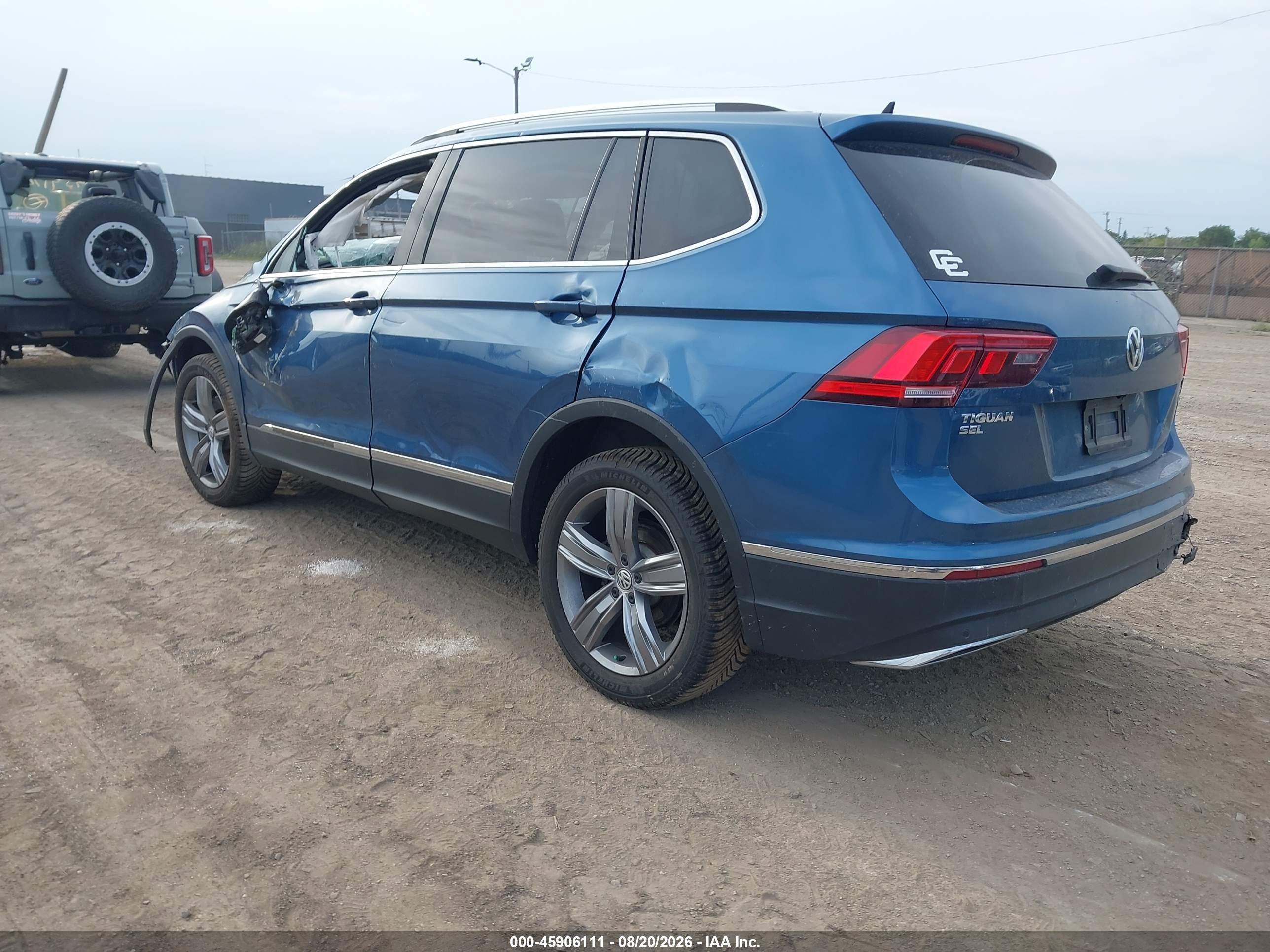2018 Volkswagen Tiguan 2.0t Sel Premium Blue vin: 3VV4B7AX8JM196317