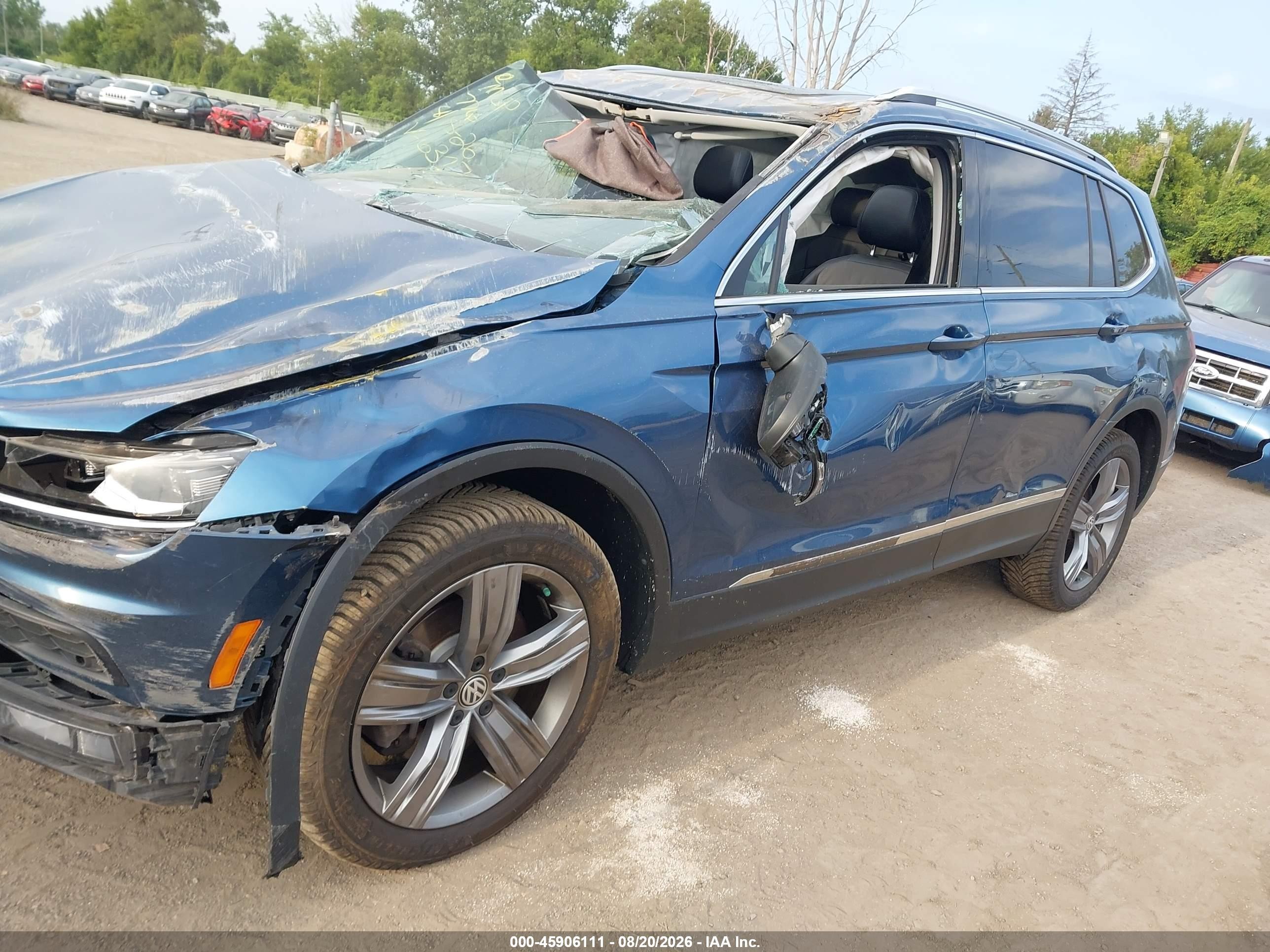 2018 Volkswagen Tiguan 2.0t Sel Premium Blue vin: 3VV4B7AX8JM196317