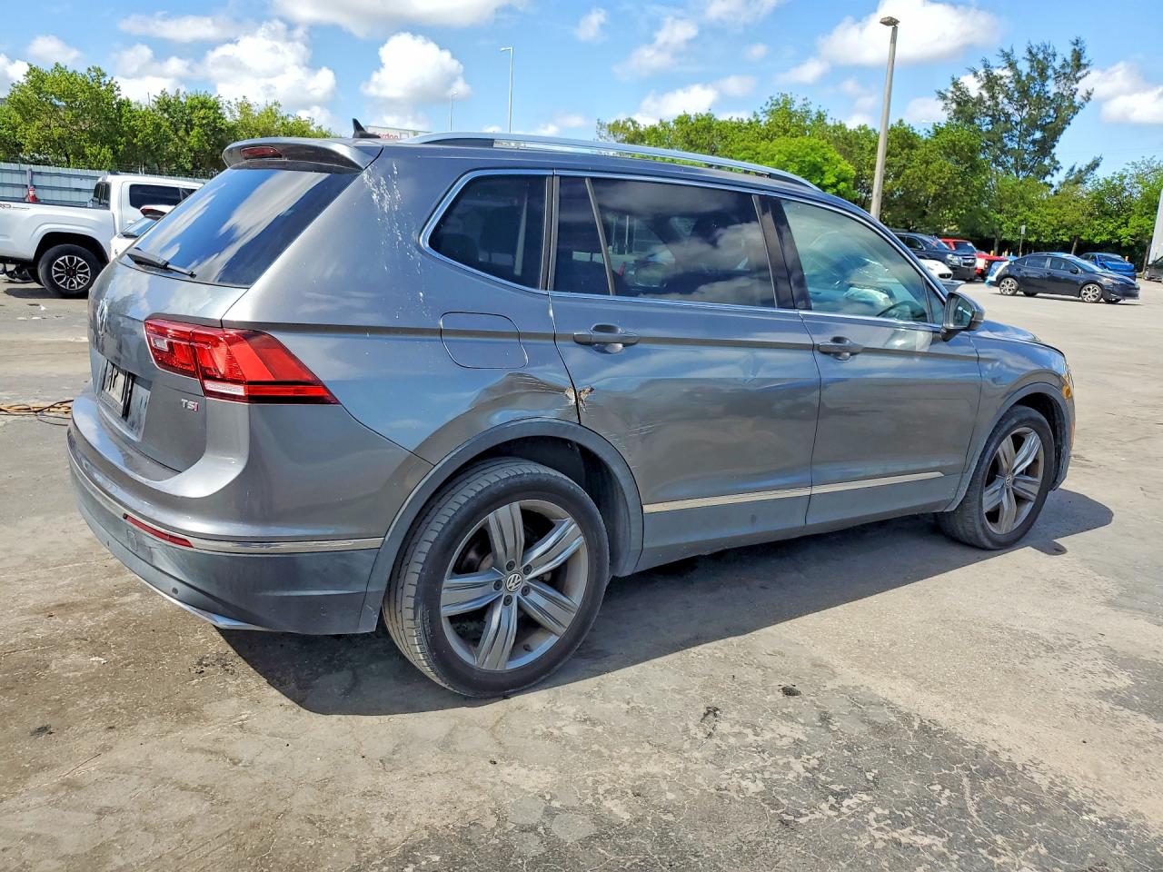 2018 Volkswagen Tiguan Sel Premium Gray vin: 3VV5B7AX8JM103574