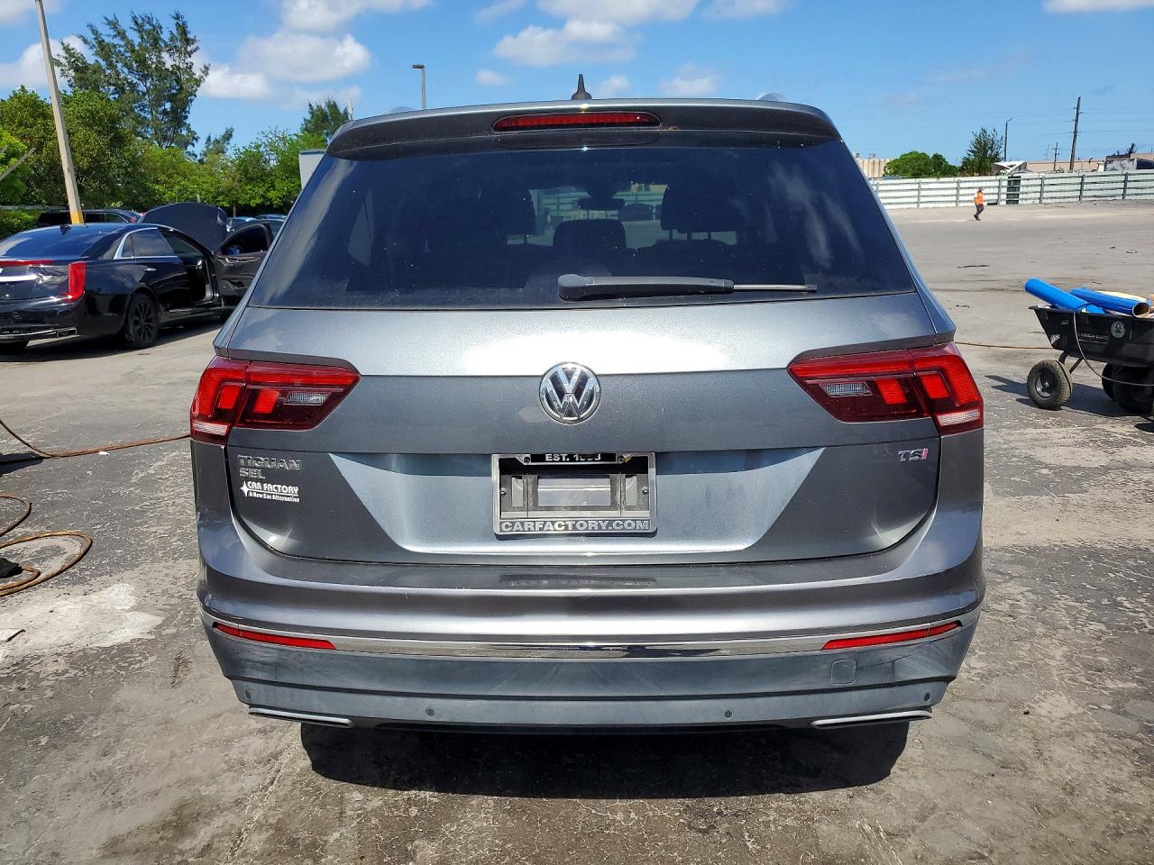 2018 Volkswagen Tiguan Sel Premium Gray vin: 3VV5B7AX8JM103574