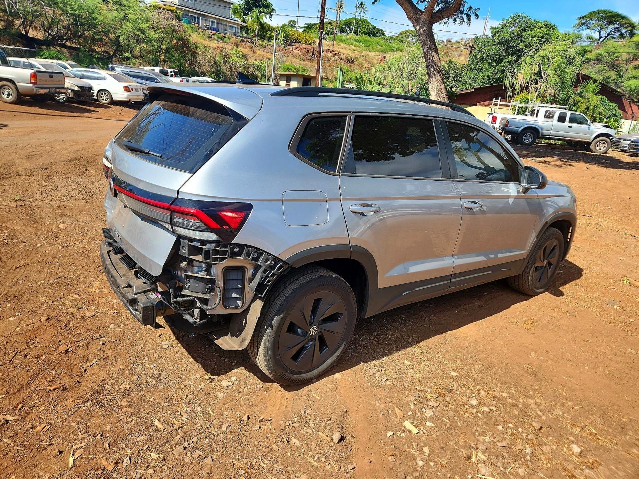 2025 Volkswagen Taos Silver vin: 3VV5C7B27SM012443