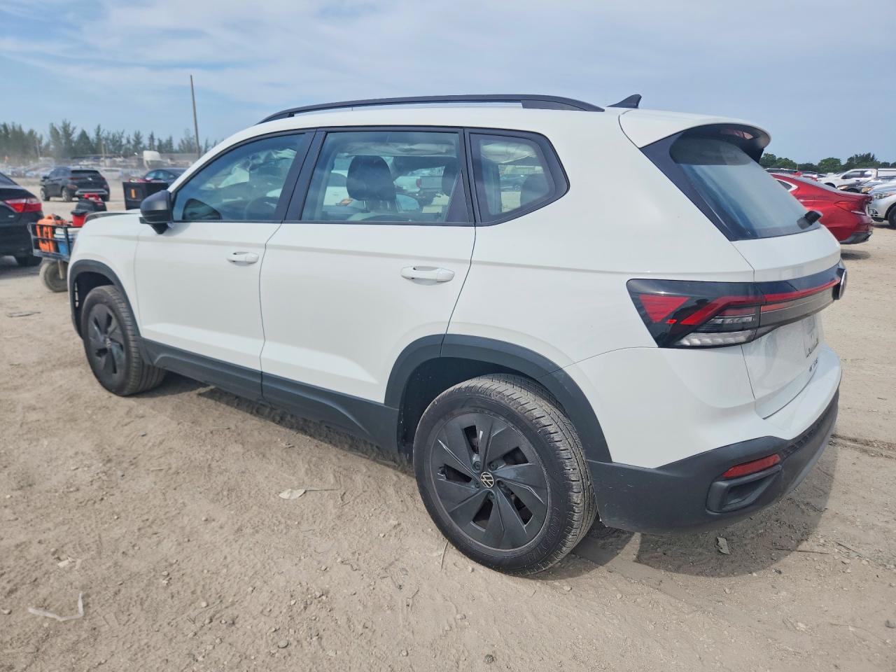 2026 Volkswagen Taos S White vin: 3VV5C7B27TM000178