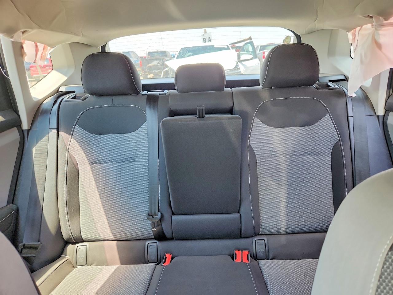 2024 Volkswagen Taos S Silver vin: 3VV5X7B21RM116392
