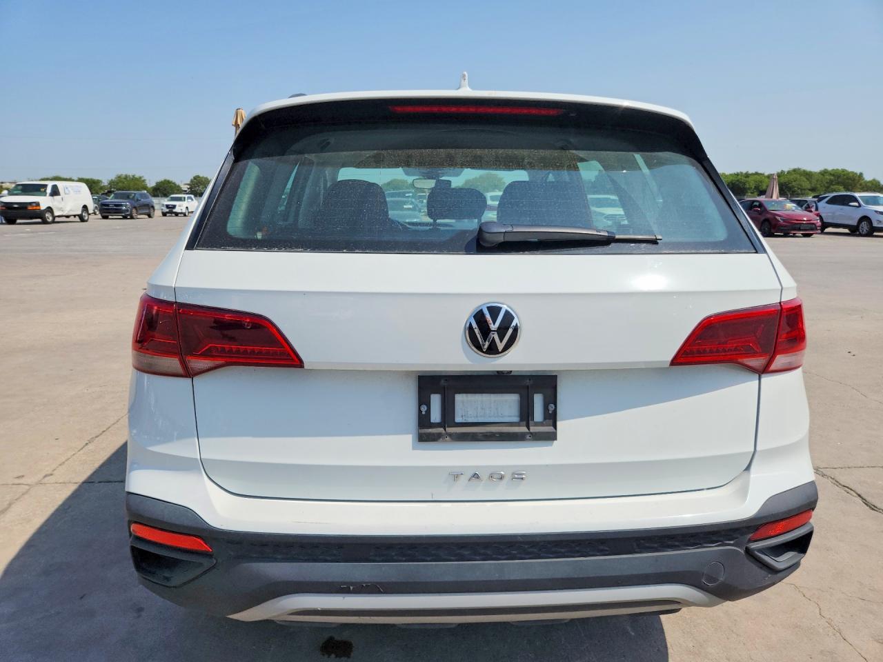 2024 Volkswagen Taos S Белый vin: 3VV5X7B25RM008289
