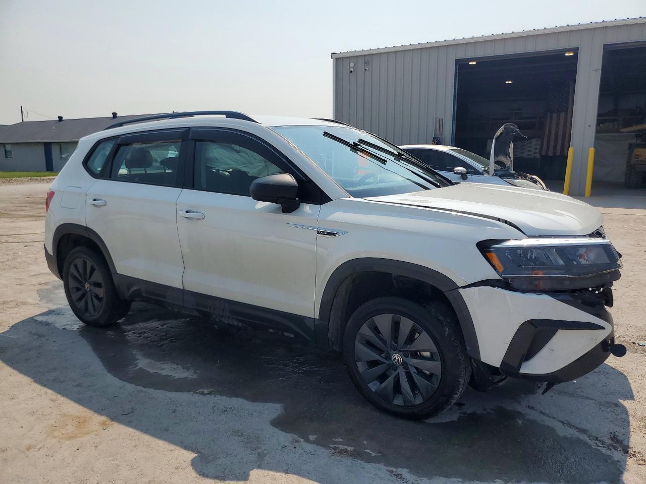 2024 Volkswagen Taos S Белый vin: 3VV5X7B26RM103685