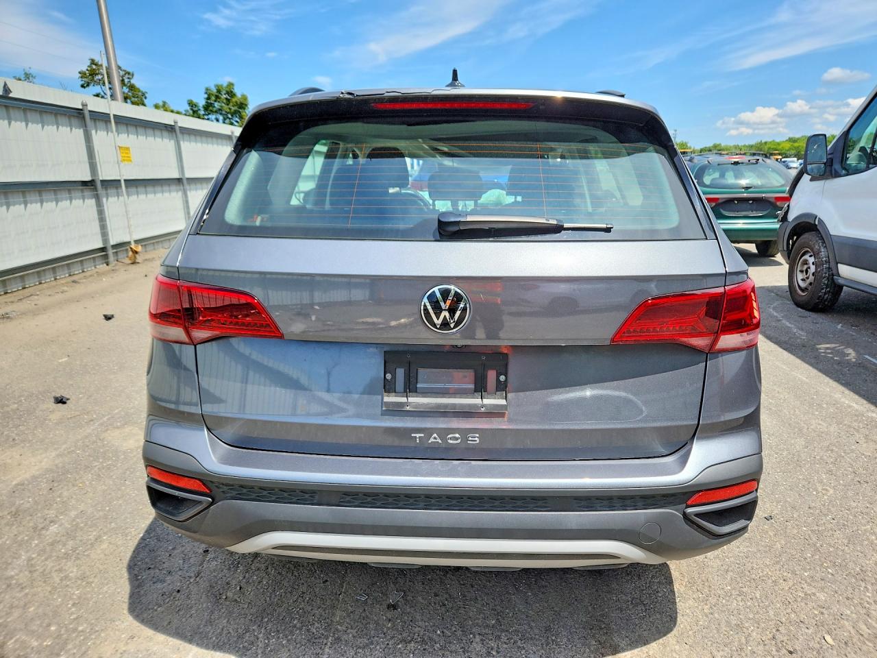 2024 Volkswagen Taos S Gray vin: 3VV5X7B29RM099728