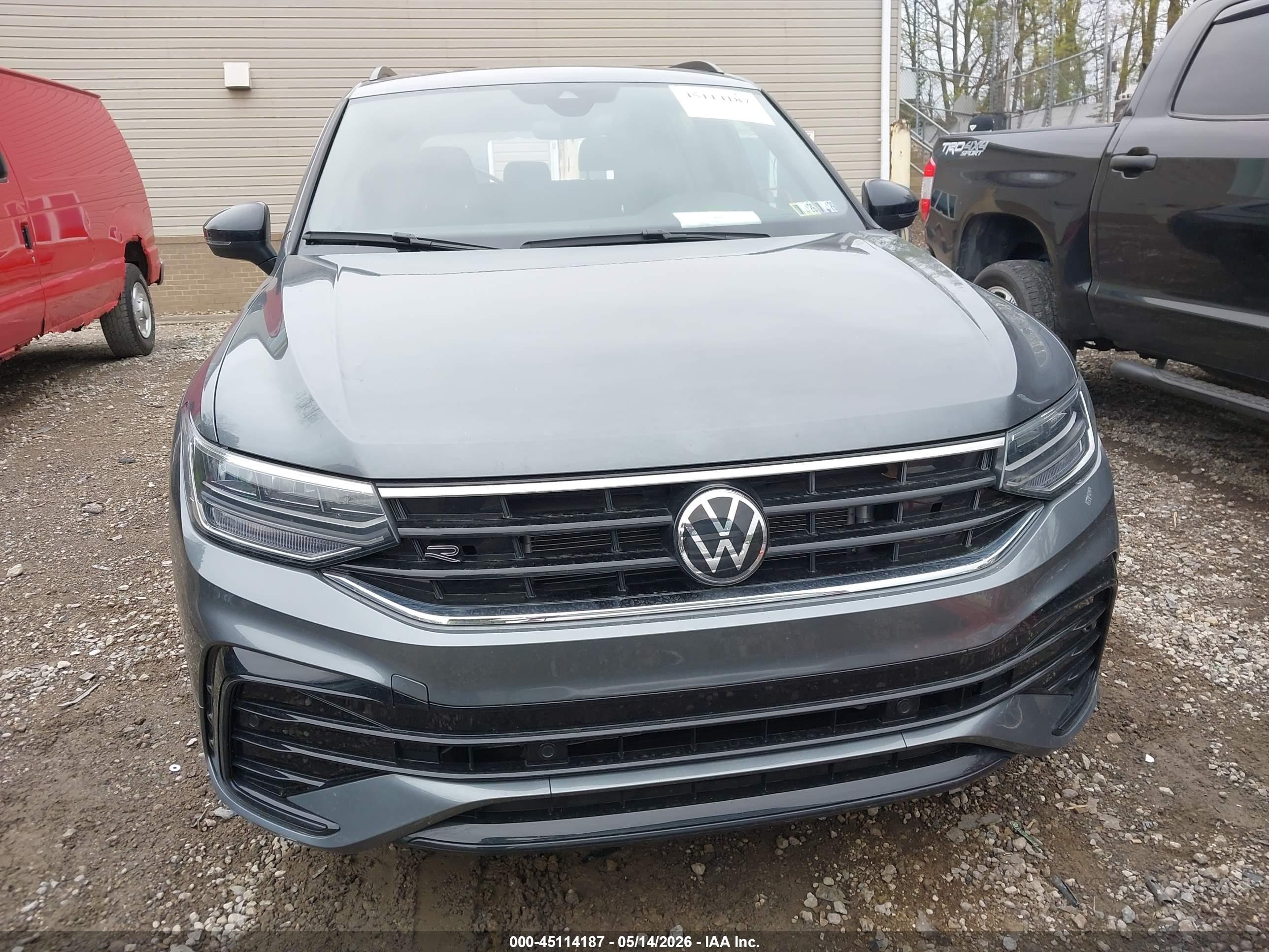 2024 Volkswagen Tiguan 2.0t Se R-line Black Gray vin: 3VV8B7AX8RM094769