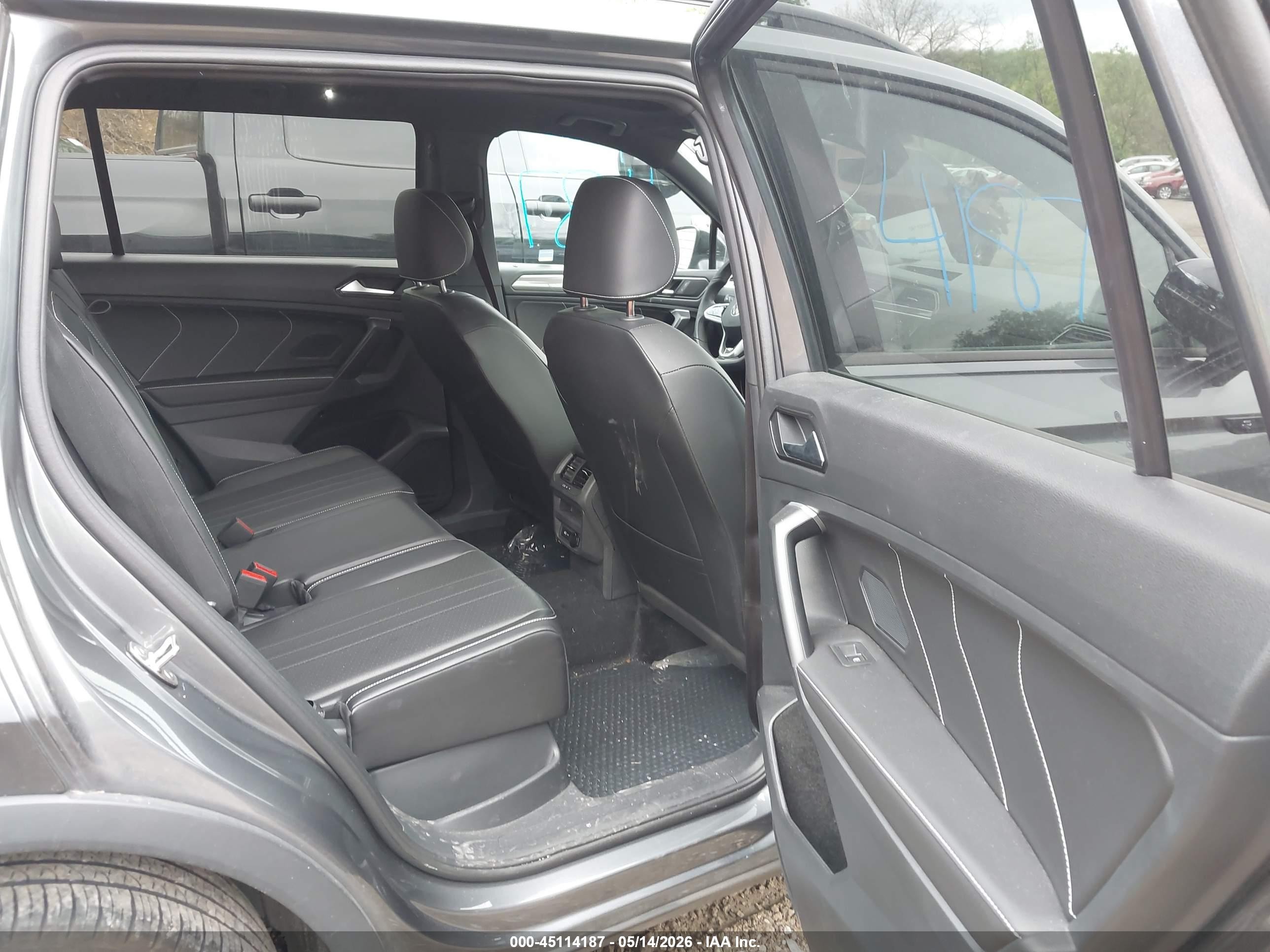 2024 Volkswagen Tiguan 2.0t Se R-line Black Gray vin: 3VV8B7AX8RM094769