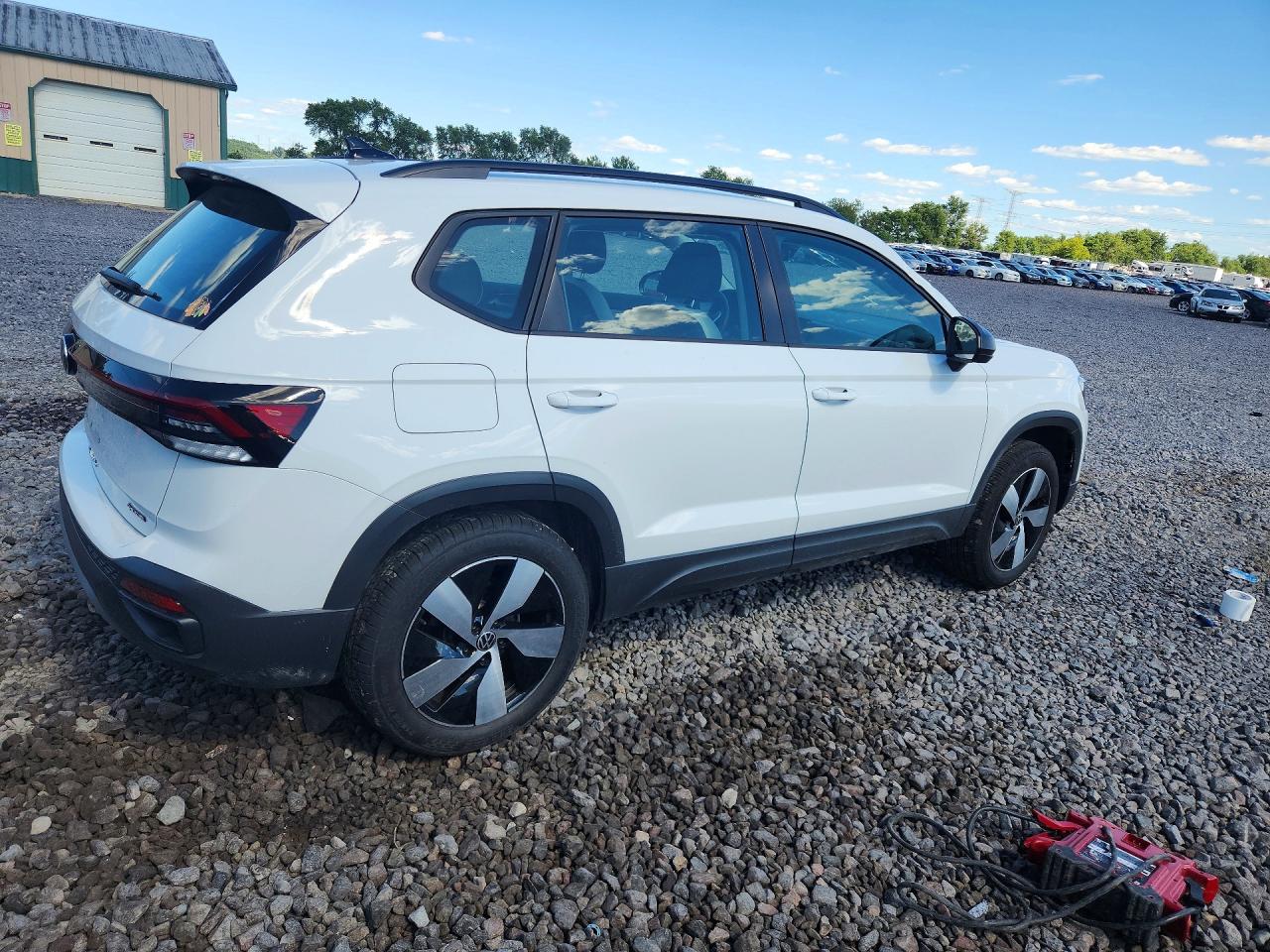 2025 Volkswagen Taos S Белый vin: 3VV8C7B27SM048873