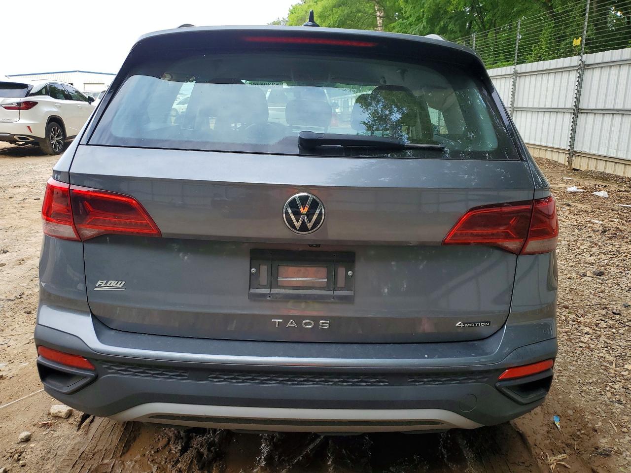 2024 Volkswagen Taos S Gray vin: 3VV8X7B26RM046983