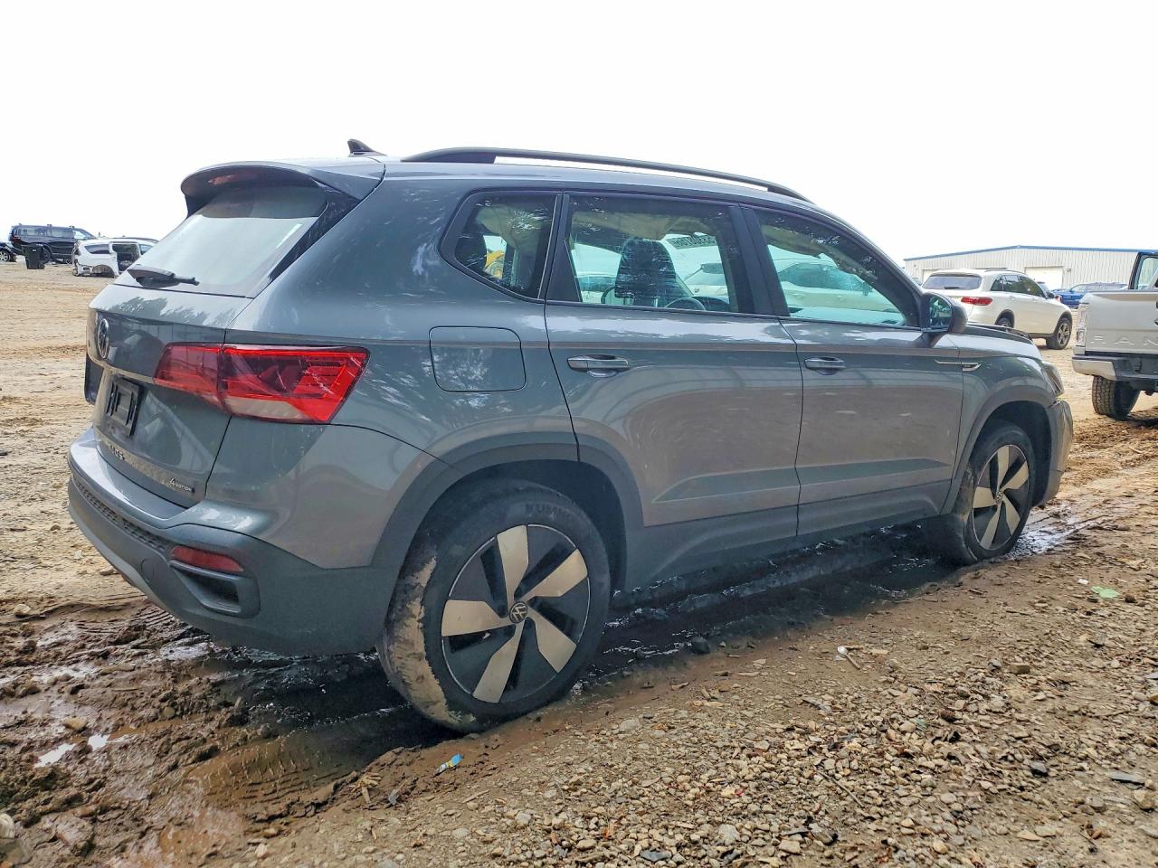 2024 Volkswagen Taos S Gray vin: 3VV8X7B26RM046983