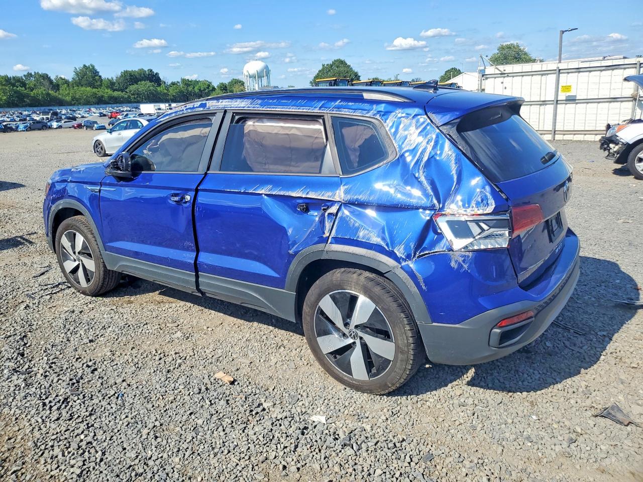 2024 Volkswagen Taos S Blue vin: 3VV8X7B2XRM072616