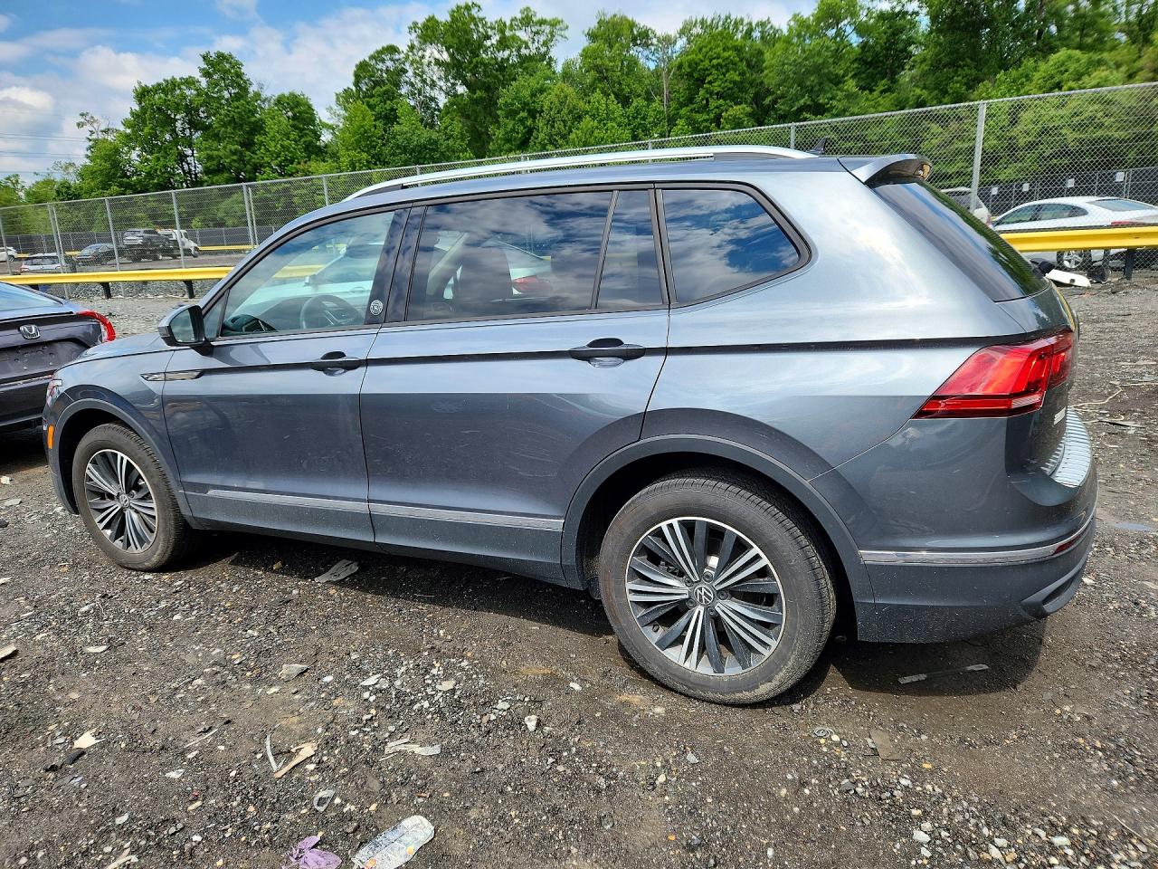 2024 Volkswagen Tiguan Wolfsburg Gray vin: 3VVAB7AX0RM218079