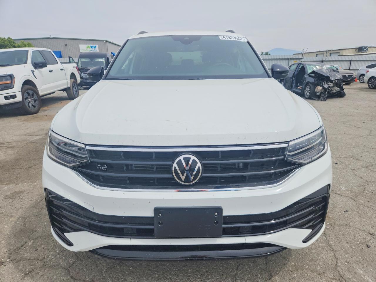 2022 Volkswagen Tiguan Se R-line Black Белый vin: 3VVCB7AX1NM022199