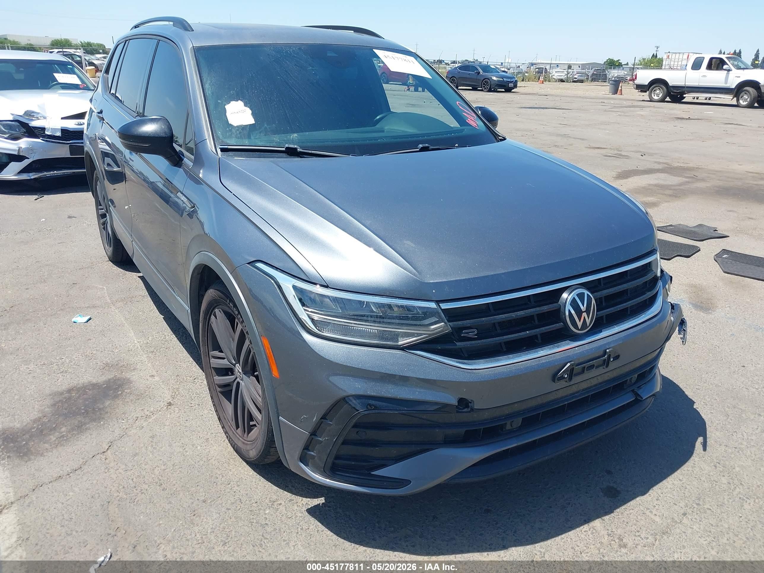 2022 Volkswagen Tiguan 2.0t Se R-line Black Серый vin: 3VVCB7AX1NM083861