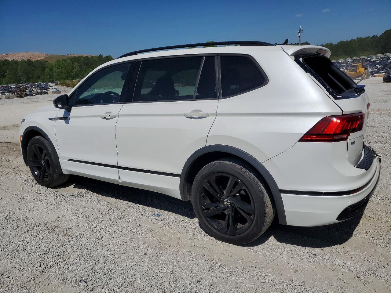 2023 Volkswagen Tiguan Se R-line Black White vin: 3VVCB7AX2PM038771