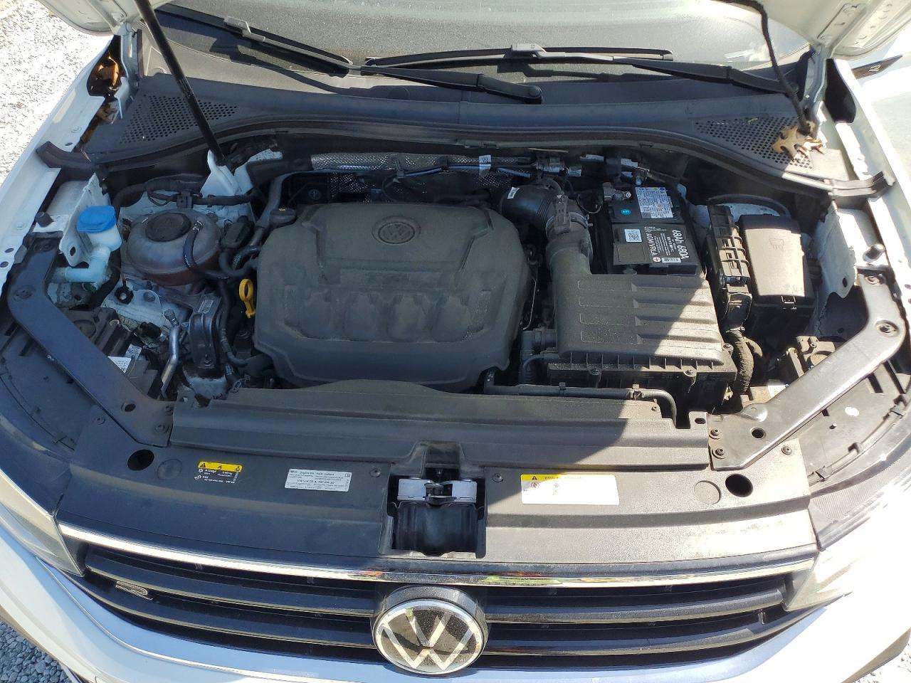 2023 Volkswagen Tiguan Se R-line Black White vin: 3VVCB7AX2PM038771