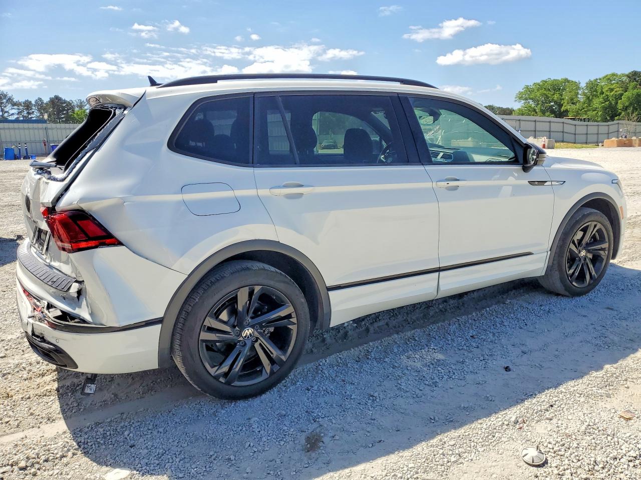 2023 Volkswagen Tiguan Se R-line Black White vin: 3VVCB7AX2PM038771