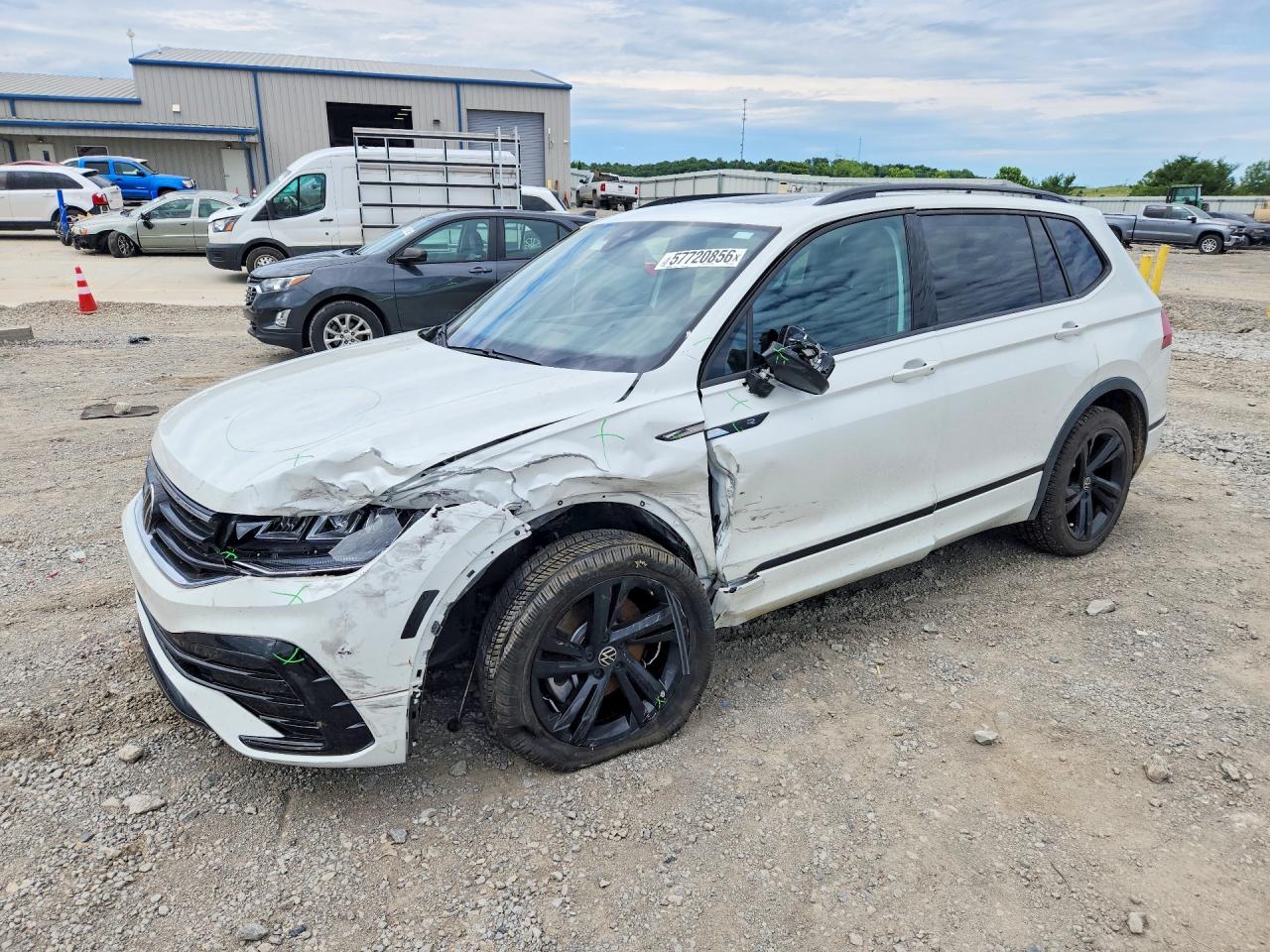 2023 Volkswagen Tiguan Se R-line Black White vin: 3VVCB7AX3PM049097