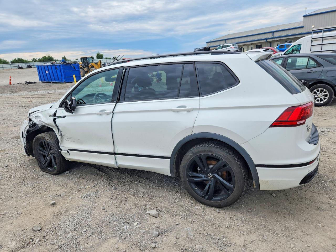 2023 Volkswagen Tiguan Se R-line Black White vin: 3VVCB7AX3PM049097