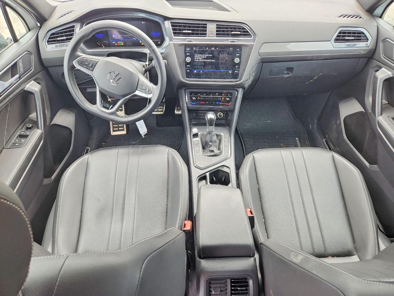 2023 Volkswagen Tiguan Se R-line Black White vin: 3VVCB7AX3PM049097