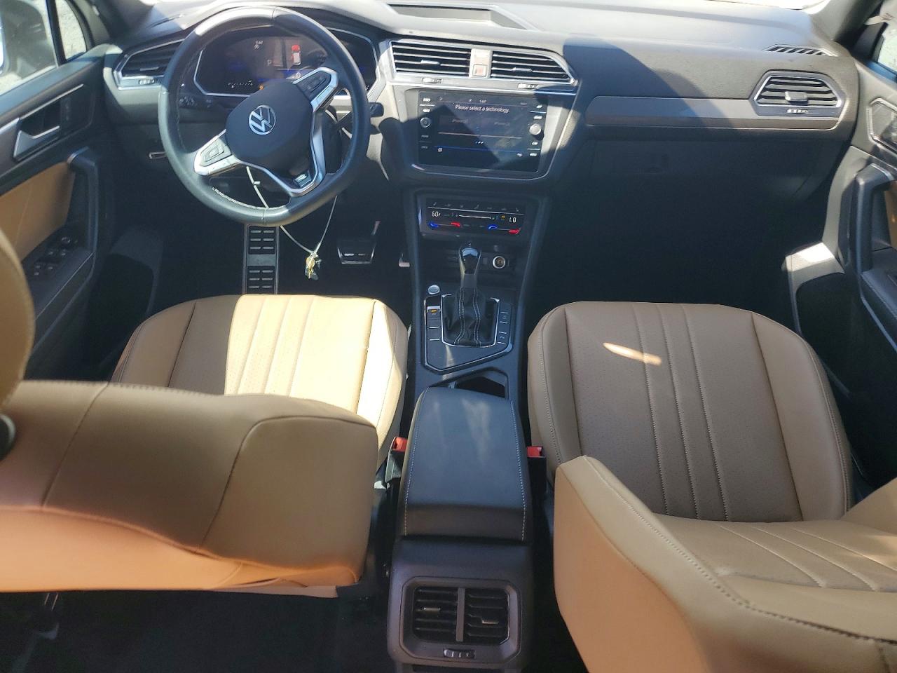 2023 Volkswagen Tiguan Se R-line Black White vin: 3VVCB7AX4PM097563