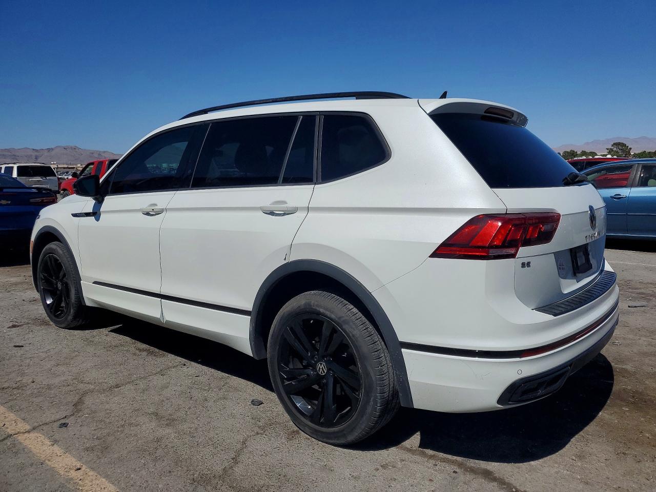 2023 Volkswagen Tiguan Se R-line Black White vin: 3VVCB7AX4PM097563