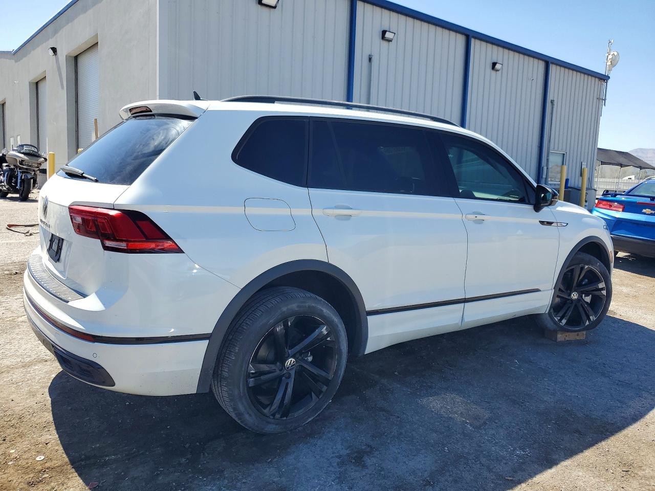 2023 Volkswagen Tiguan Se R-line Black White vin: 3VVCB7AX4PM097563