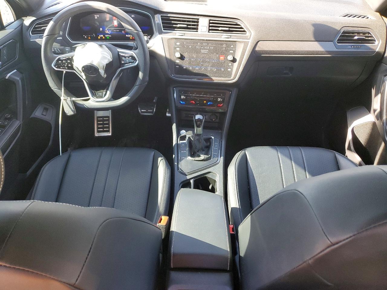 2024 Volkswagen Tiguan Se R-line Black Gray vin: 3VVCB7AX4RM096948