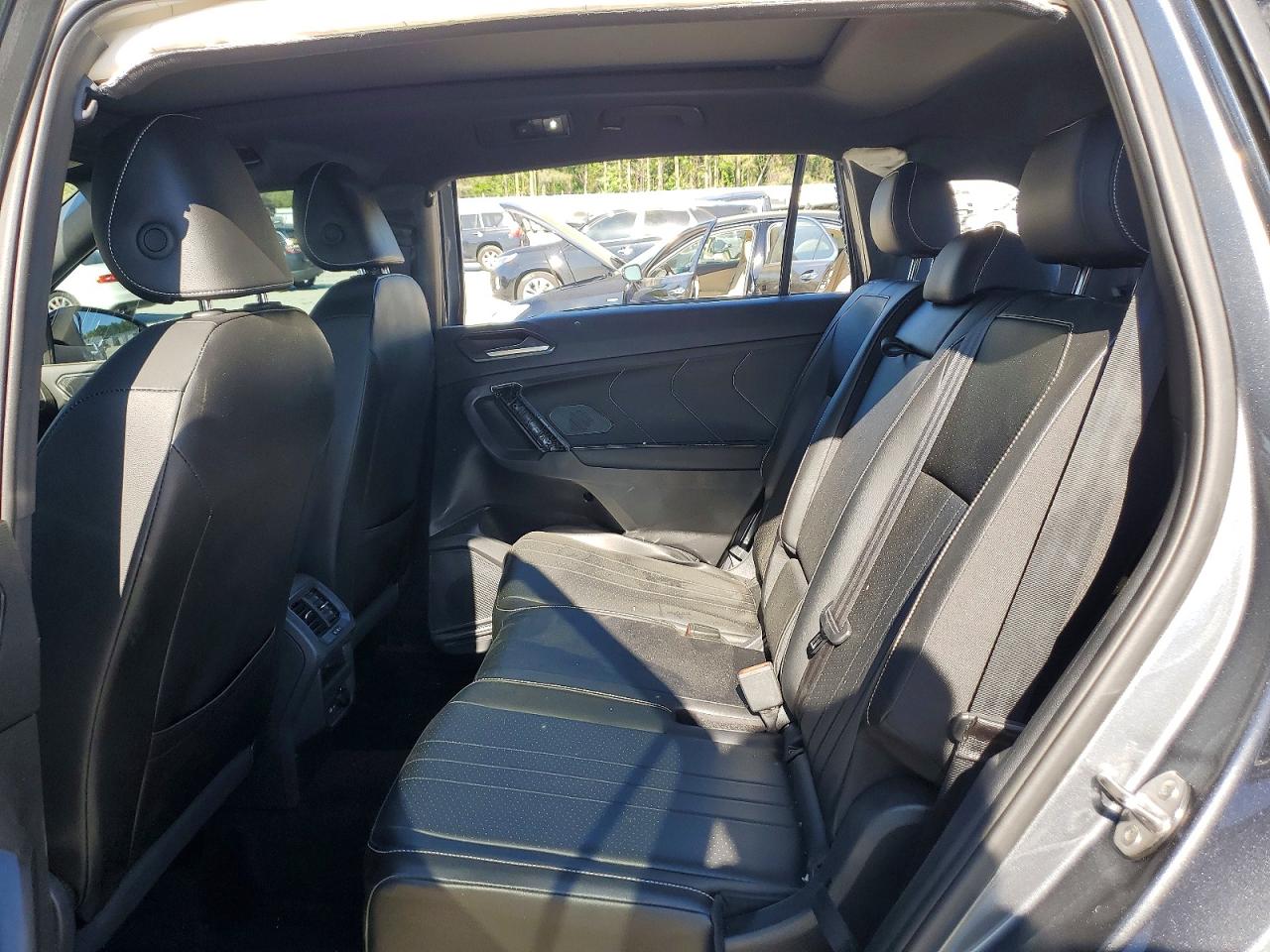 2024 Volkswagen Tiguan Se R-line Black Gray vin: 3VVCB7AX4RM096948