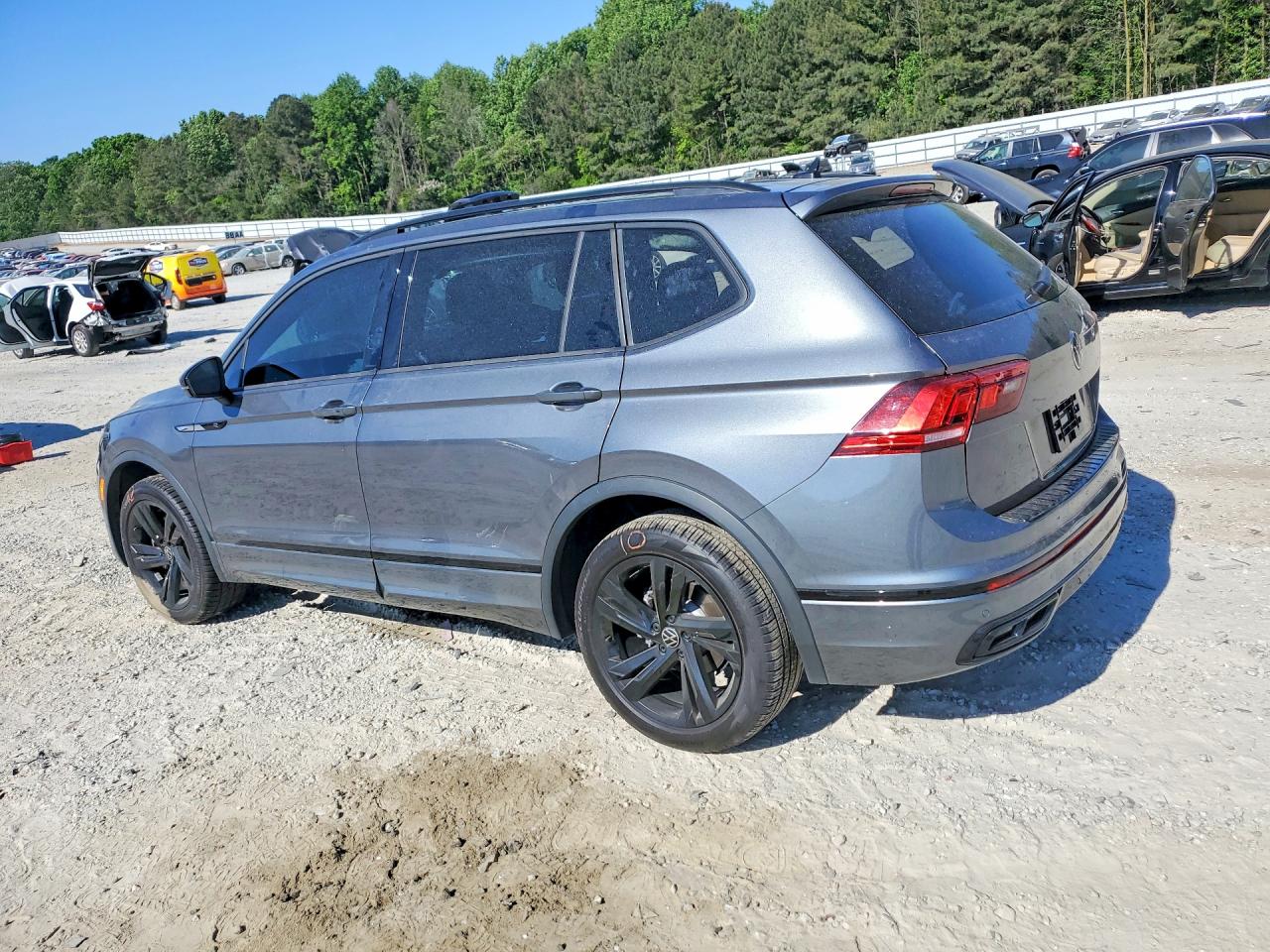 2024 Volkswagen Tiguan Se R-line Black Gray vin: 3VVCB7AX4RM096948