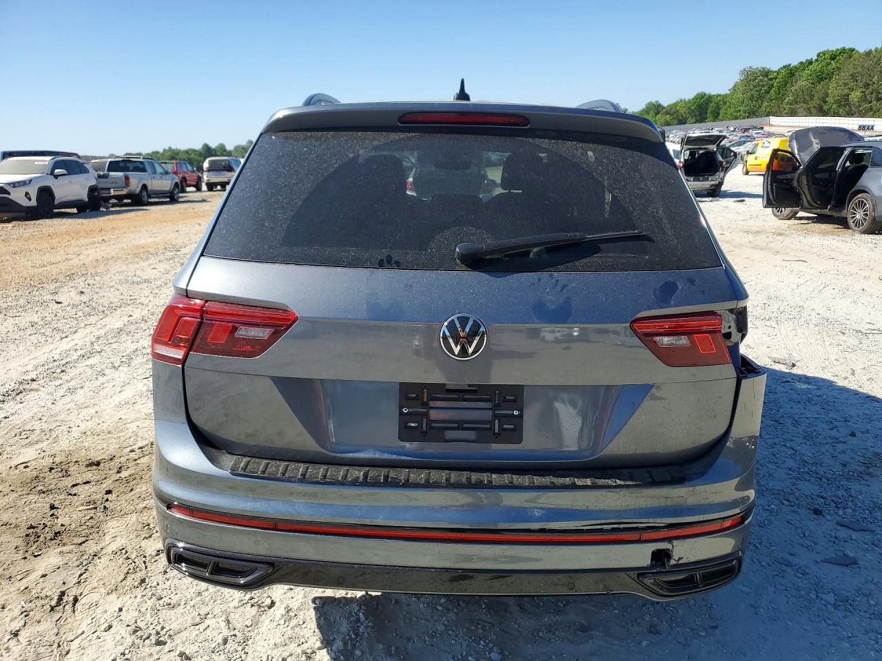 2024 Volkswagen Tiguan Se R-line Black Gray vin: 3VVCB7AX4RM096948