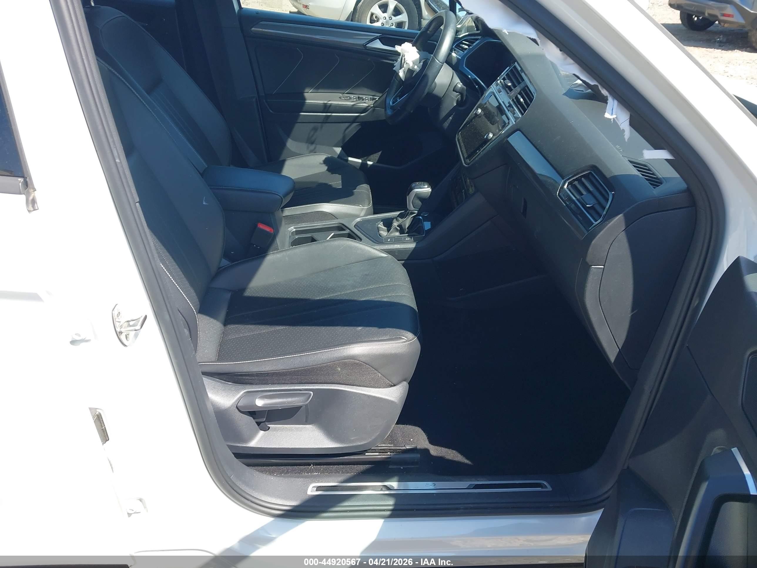 2022 Volkswagen Tiguan 2.0t Se R-line Black Белый vin: 3VVCB7AX5NM153748