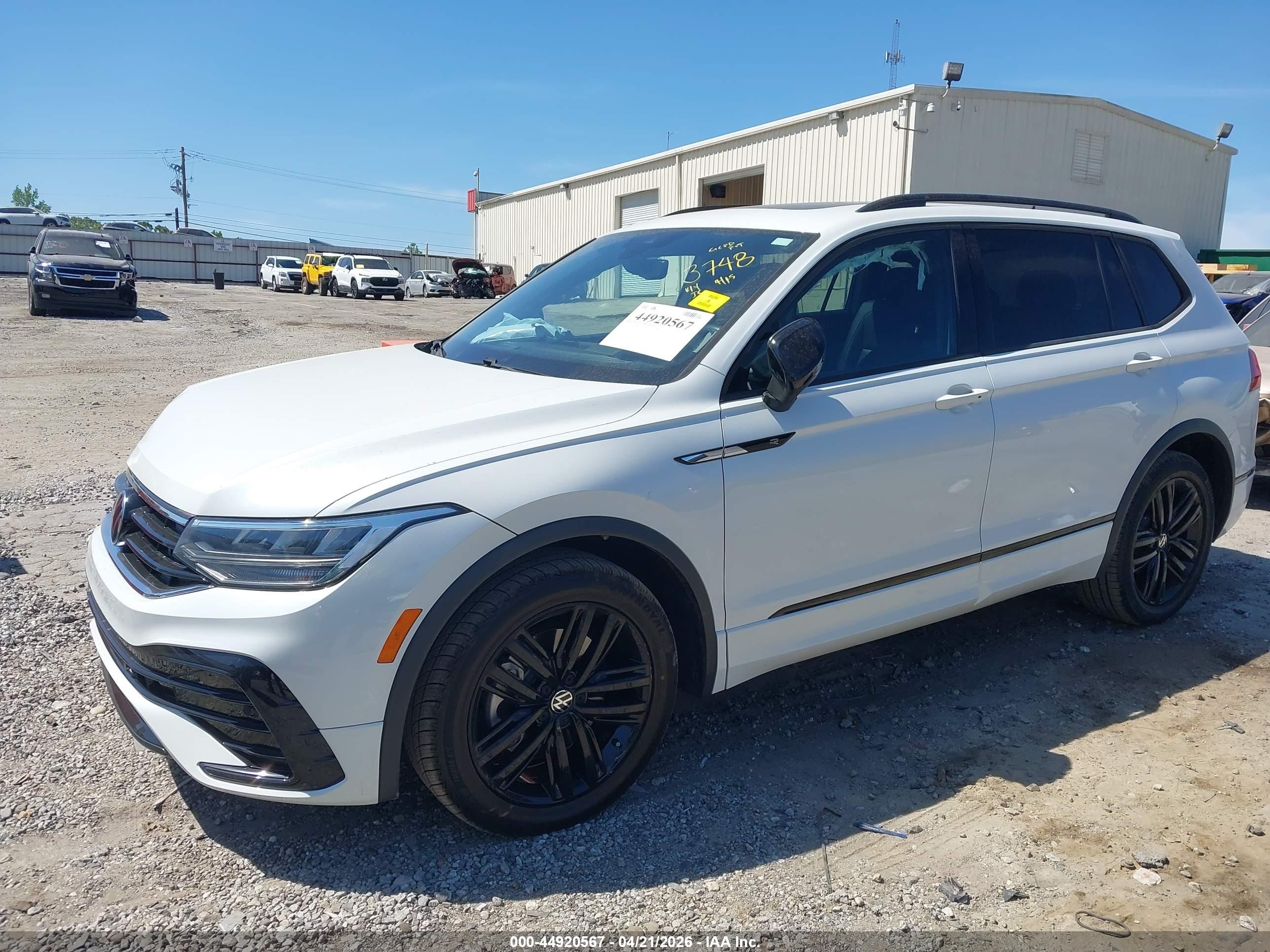 2022 Volkswagen Tiguan 2.0t Se R-line Black Белый vin: 3VVCB7AX5NM153748