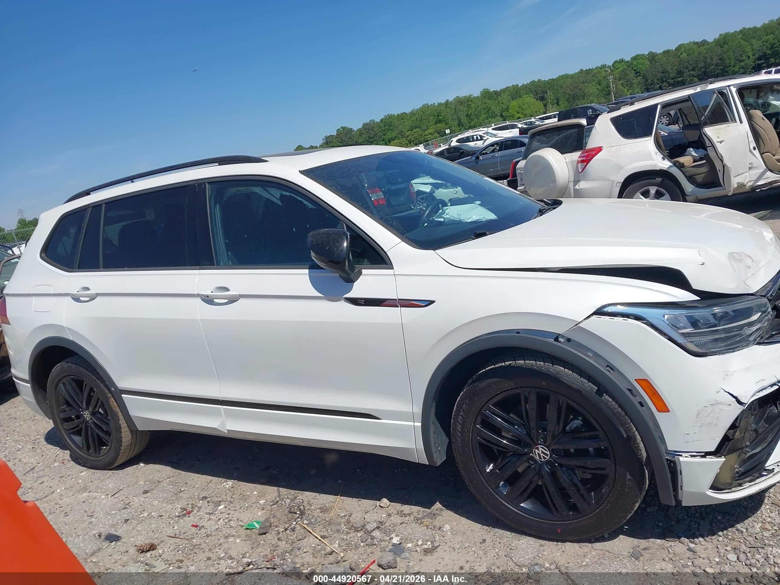 2022 Volkswagen Tiguan 2.0t Se R-line Black Белый vin: 3VVCB7AX5NM153748