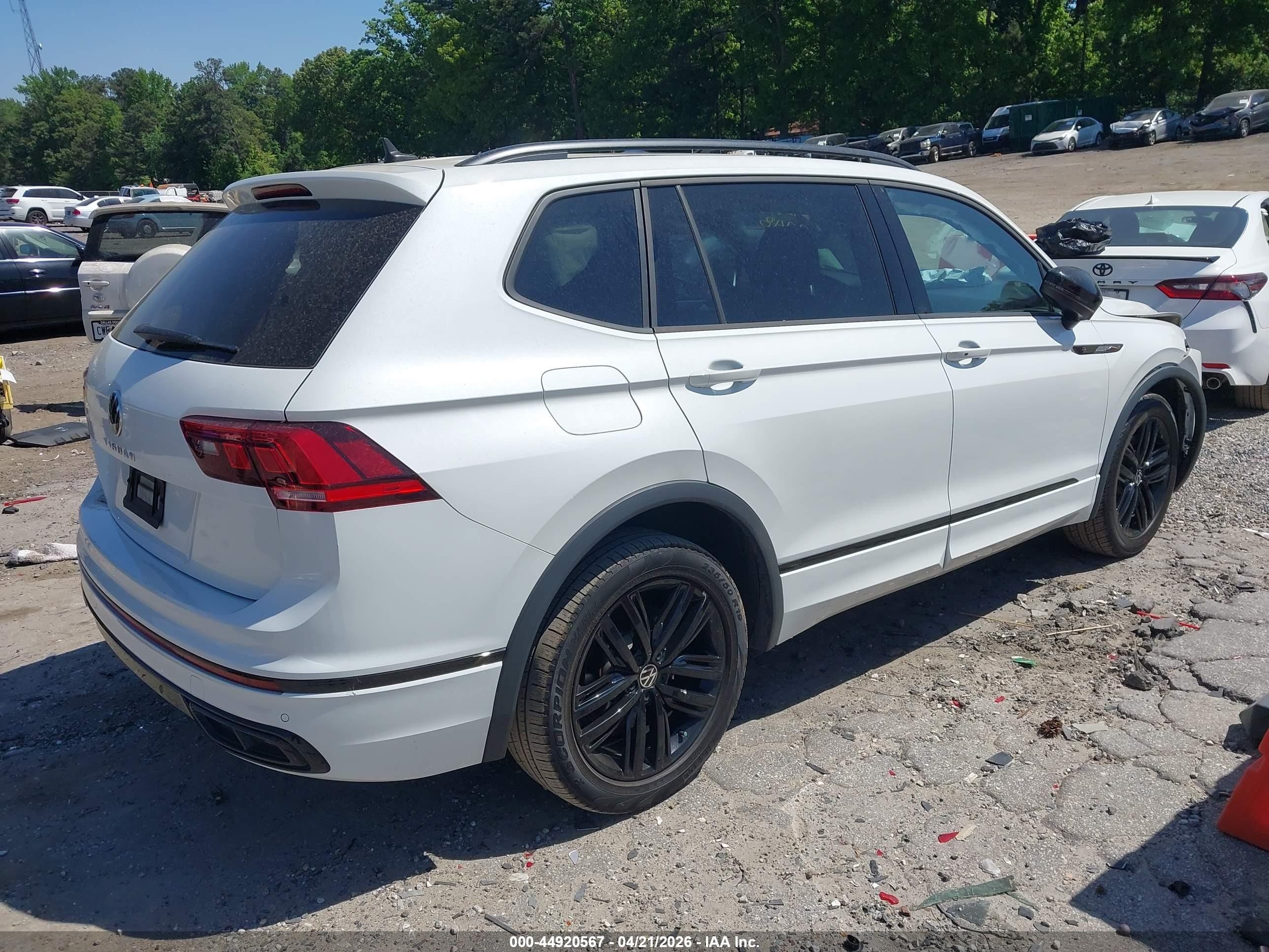 2022 Volkswagen Tiguan 2.0t Se R-line Black Белый vin: 3VVCB7AX5NM153748