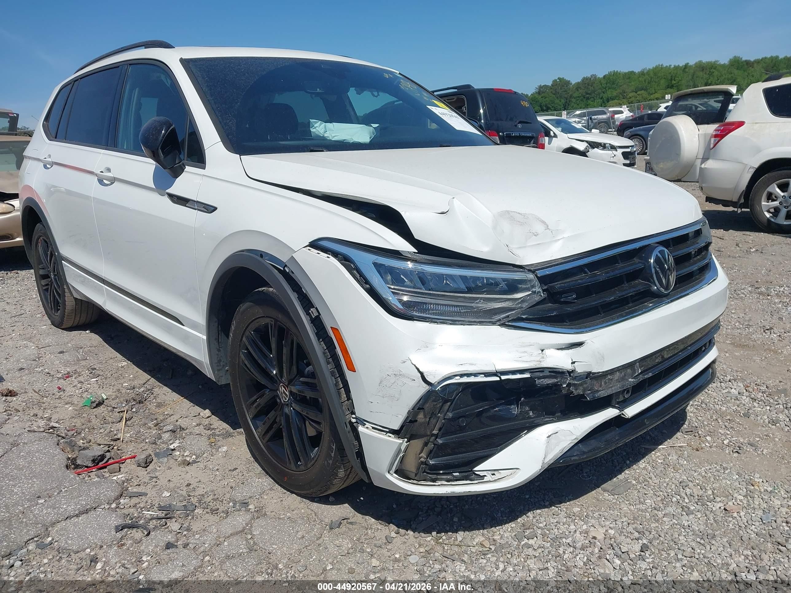 2022 Volkswagen Tiguan 2.0t Se R-line Black Белый vin: 3VVCB7AX5NM153748